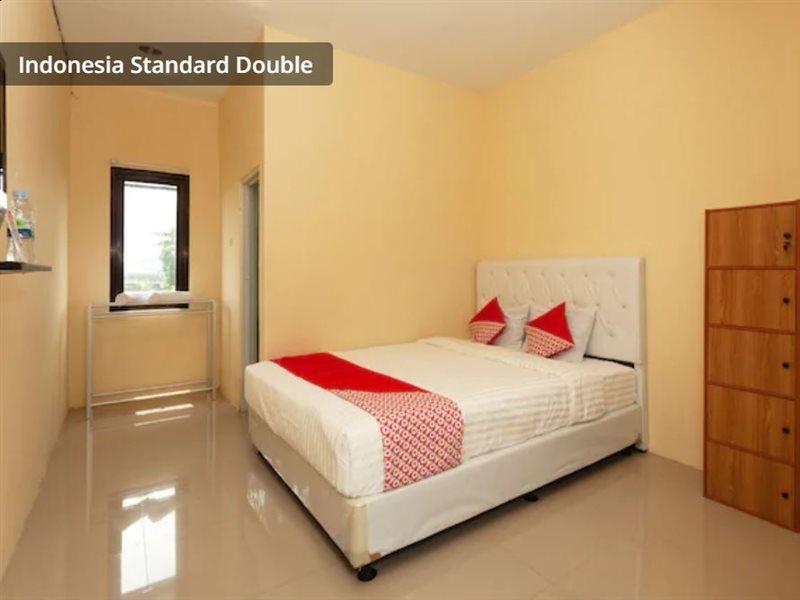 Richmond Guest House Cirebon Redpartner מראה חיצוני תמונה